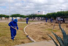 Prefeitura de Petrolina dá continuidade à manutenção de praças e áreas verdes