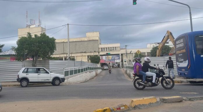 Pontilhão próximo aos Correios será interditado temporariamente para obras da Travessia Urbana