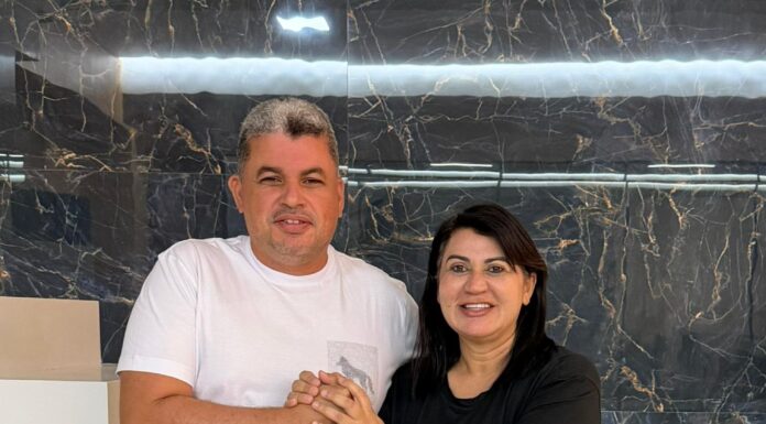Eliane Soares, pré-candidata à Câmara Federal recebe apoio do vice-prefeito de Orocó, Hugo de Galego de Abílio