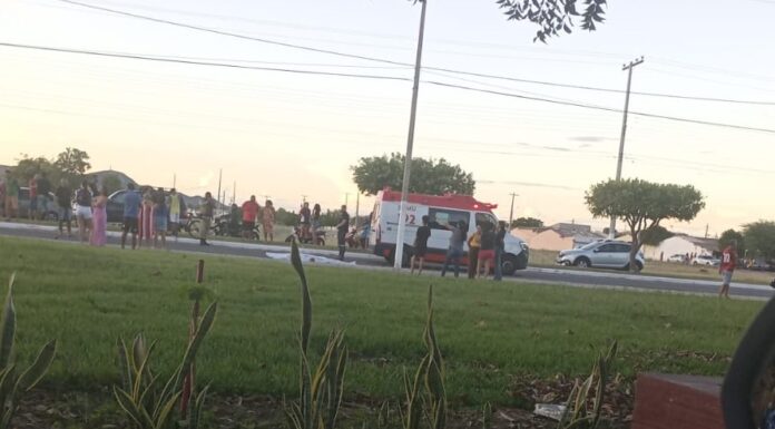 Idoso morre após ser atropelado por carro em alta velocidade na Avenida Paulo Afonso, em Sobradinho