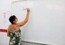 Alba aprova reajuste salarial de 5,3% para professores da rede estadual