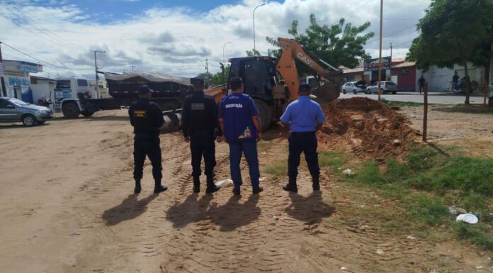 Operação identifica e retira construção irregular na Avenida da Redenção em Petrolina