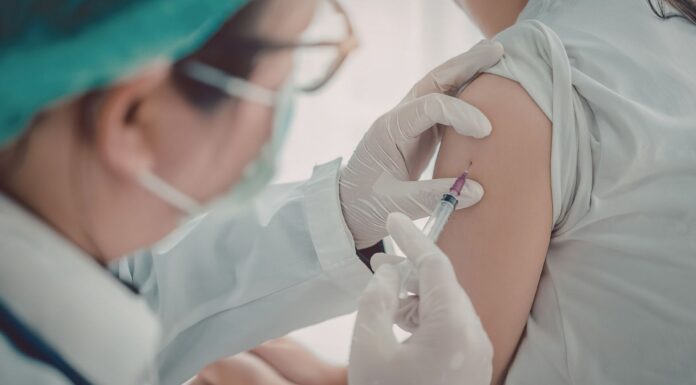 Vacinação contra a gripe ganha importância diante do aumento de vírus respiratórios no país