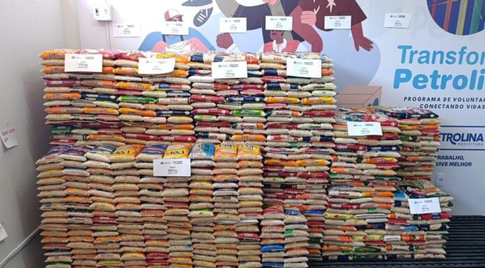 Transforma Petrolina comemora arrecadação recorde de alimentos no 14º Encontro de Carros Antigos