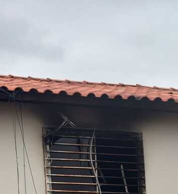 Apartamento pega fogo no residencial Monsenhor Bernardino, em Petrolina
