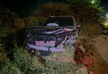 Colisão entre caminhonete e carro deixa quatro feridos na BR 316, em Araripina