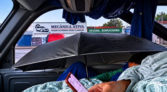 Usuários do TFD de Petrolina denunciam falta de vagas, más condições de higiene e estrutura do ônibus que leva pacientes para o Recife; Sesau se pronuncia