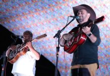 Com muita poesia e versos improvisados, Petrolina celebra a 40ª edição do Festival de Violeiros