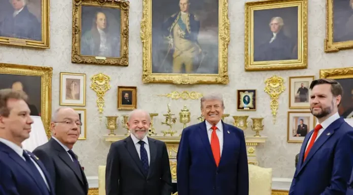 Lula e Trump orientam ministros a resolverem tarifas em 30 dias