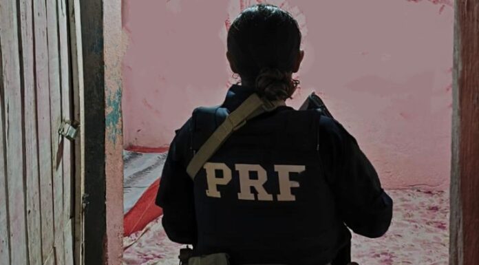 Adolescente em situação de exploração sexual é identificada pela PRF durante fiscalização na BR-407, na Bahia