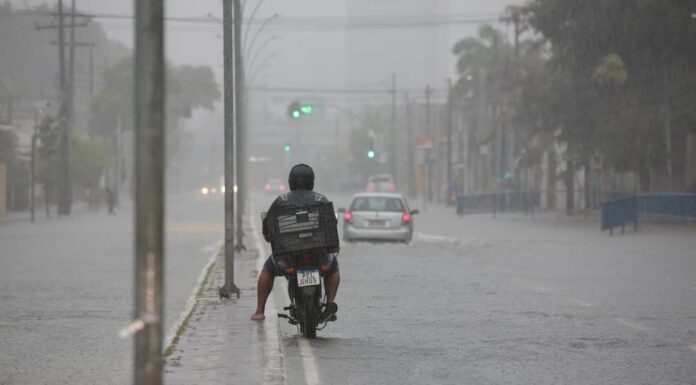 Apac emite aviso de previsão de chuva moderada e pontualmente forte em Pernambuco