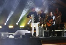 Irreverência e forró raiz marcam show de Waldonys no São João de Petrolina