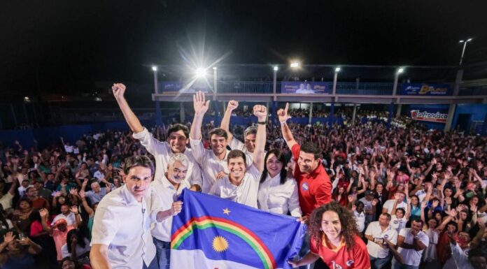 João Campos reúne aliados de Lula de mais de 15 municípios no Sertão