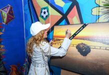 Joelma apoia ação solidária do Transforma Petrolina e assina obra para leilão beneficente