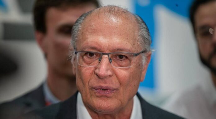 Alckmin diz aguardar aval do TCU para retomada da Transnordestina em Pernambuco