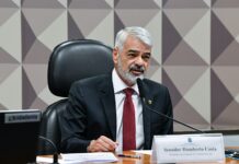 Em encontro com Lula, senador Humberto Costa tratou sobre o fim da escala 6×1 e a retomada das obras da Transnordestina, em Pernambuco