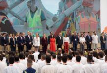 Em disputa silenciosa, João Campos e Raquel Lyra ocupam seus espaços na presença de Alckmin