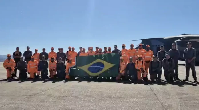 Quarto voo brasileiro para Venezuela decola com bombeiros e donativos