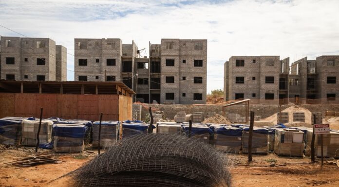 Governo de Pernambuco executa obras de creches, maternidade, residencial e Complexos da Polícia Científica em Salgueiro e Serra Talhada