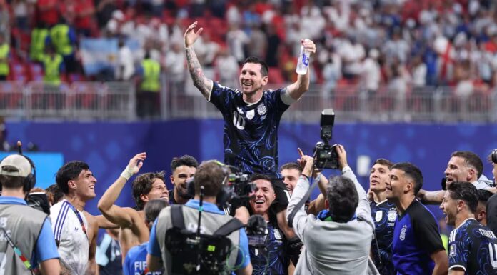 Argentina vira sobre Inglaterra e vai à final contra Espanha em busca do tetra