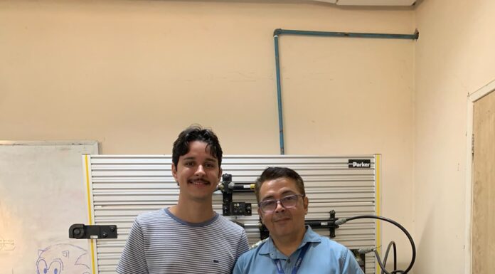 Estudante da Univasf desenvolve crachá inteligente para ajudar pessoas com deficiência visual