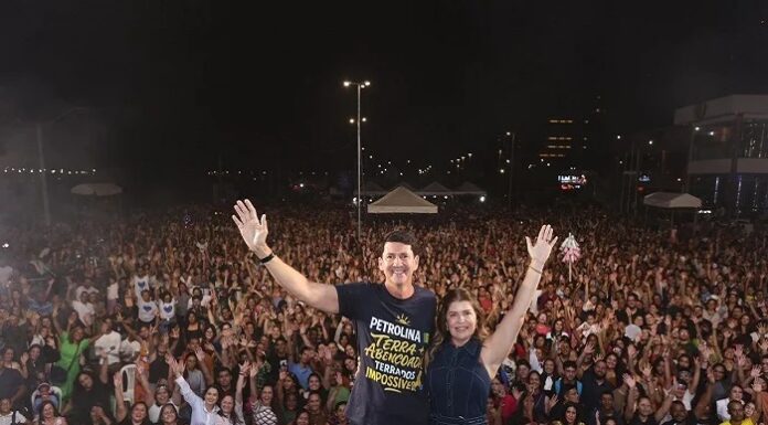 Prefeito Simão Durando anuncia padre Alessandro Campos como primeira atração do Festival Cristão de Petrolina