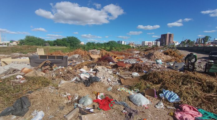 Em junho, 162 denúncias de descarte irregular de lixo foram registradas em Petrolina; prefeitura faz alerta