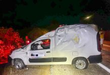 Ambulância de Belém do São Francisco capota após colisão com carro na BR-428, em Orocó; motorista morreu no local