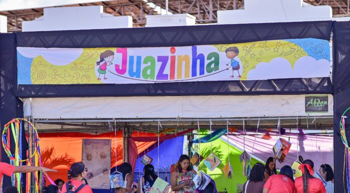 Em apenas 4 dias o Juá Literária superou o público do ano passado, chegando a 80 mil pessoas circulando no festival das 08h da manhã à meia noite