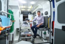 Parceria entre Simão Durando e Raquel Lyra amplia estrutura da saúde com duas novas ambulâncias para Petrolina