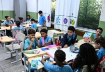 IBGE: cai proporção de crianças de 10 a 13 anos com celular; segurança é principal motivo apontado por responsáveis