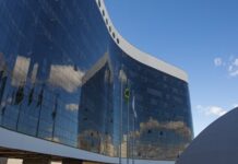 TSE amplia cooperação com plataformas digitais para combater desinformação