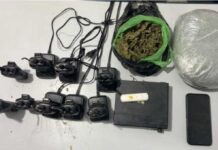 Polícia apreende quase 1 kg de maconha e dez rádios transmissores em Petrolina
