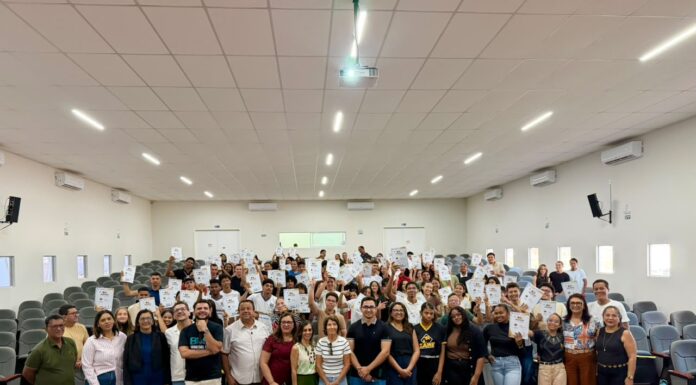 Programa da Prefeitura de Lagoa Grande vai preparar mais de 200 jovens para o Enem e para vestibulares
