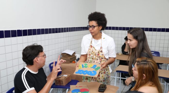 Oficinas fortalecem práticas de educação inclusiva durante Semana da Pessoa com Deficiência em Petrolina