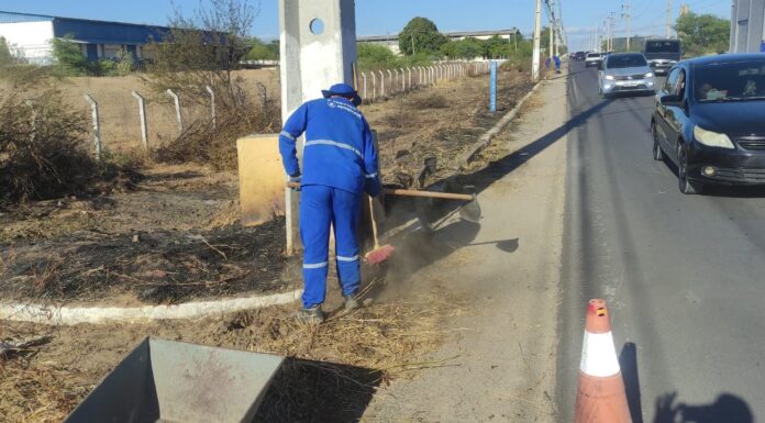 Prefeitura de Petrolina intensifica limpeza nas principais avenidas do Distrito Industrial