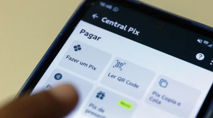 Pix enfrenta instabilidade na manhã deste domingo (23)