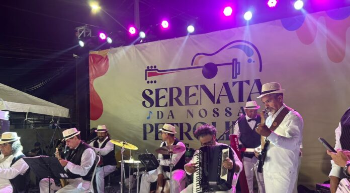Serenata da Nossa Petrolina abre programação dos 131 anos com música, memória e homenagens