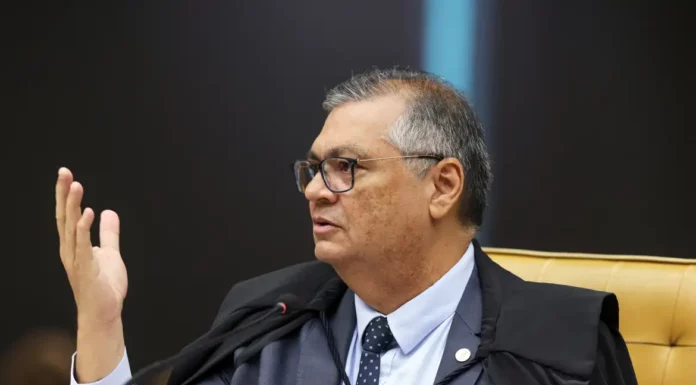 Dino determina fim do sigilo de investigações sobre o filme Dark Horse